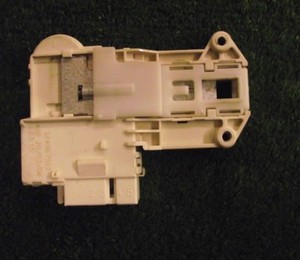 Waschmaschine ZANUSSI ZWF1441W Türschloss