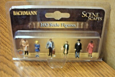 BACHMANN SCENE SCAPES STANDING OFFICE WORKERS HO SCALE FIGURES