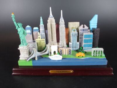 New York Skyline Modell Freiheitsstatue,Wolkenkratzer,Chrysler,Hudson,Taxi,17 cm