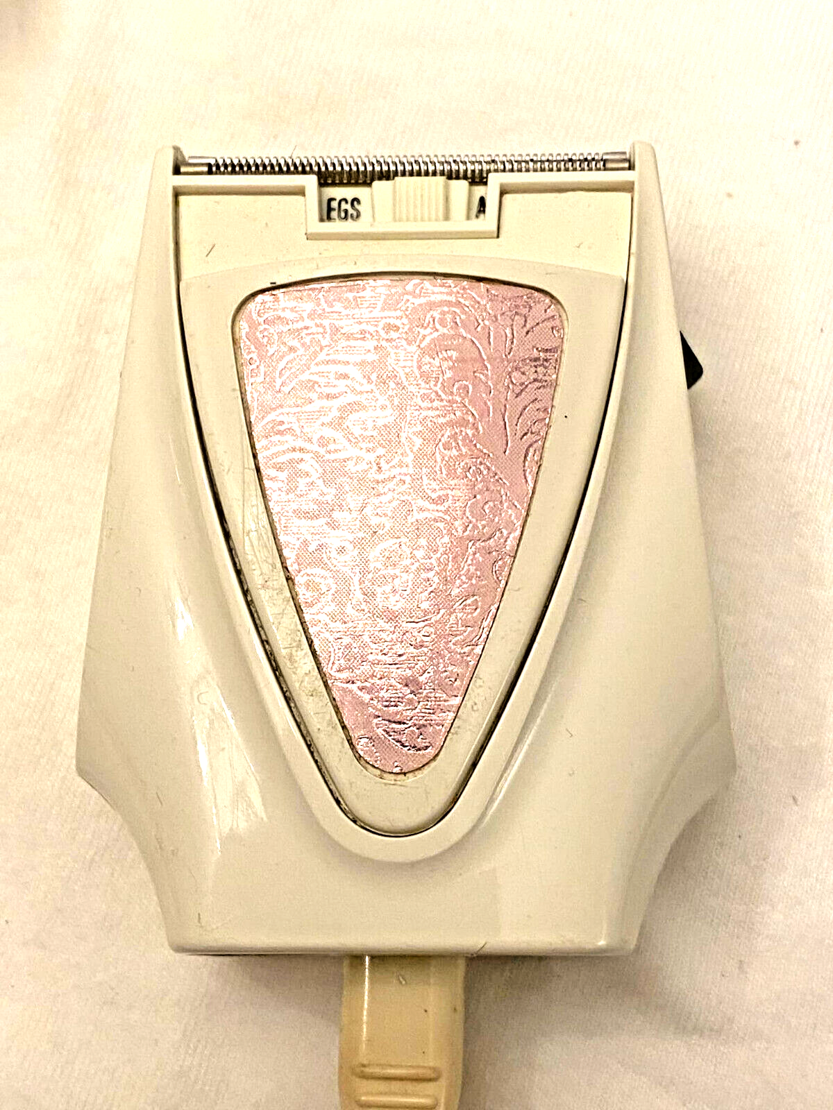 Remington Model CL Ladies Electric Razor/Shaver Pink From.  Vintage tested works