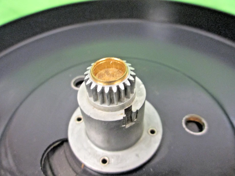 DUAL  1215 S TURNTABLE PLATTER WITH MAT & CENTER TRIM PT # 218-666 NEW IN BOX - Image 4 of 4