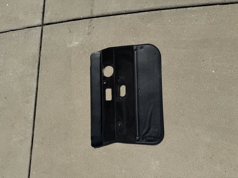 1982-1993 Volvo 240 Front Left Driver Side Door Panel – Black OEM – 240 244, 245 - Изображение 2 из 4