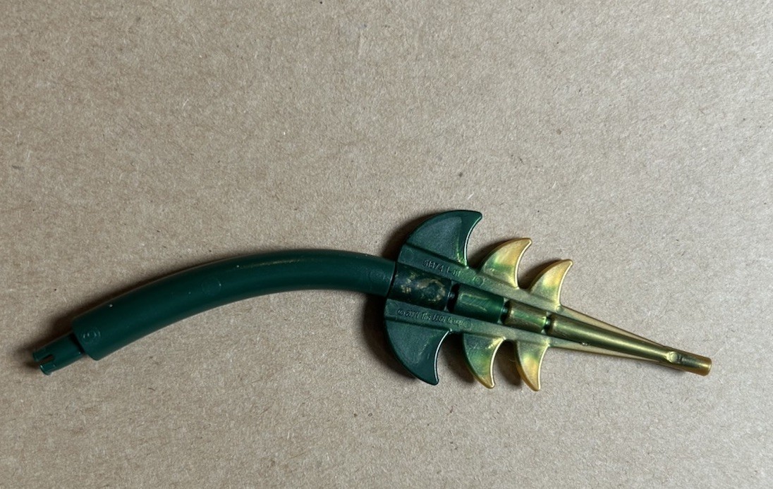 LEGO Castle Fantasy Era Green Dragon Tail Piece From Set 7048 Troll Mountain