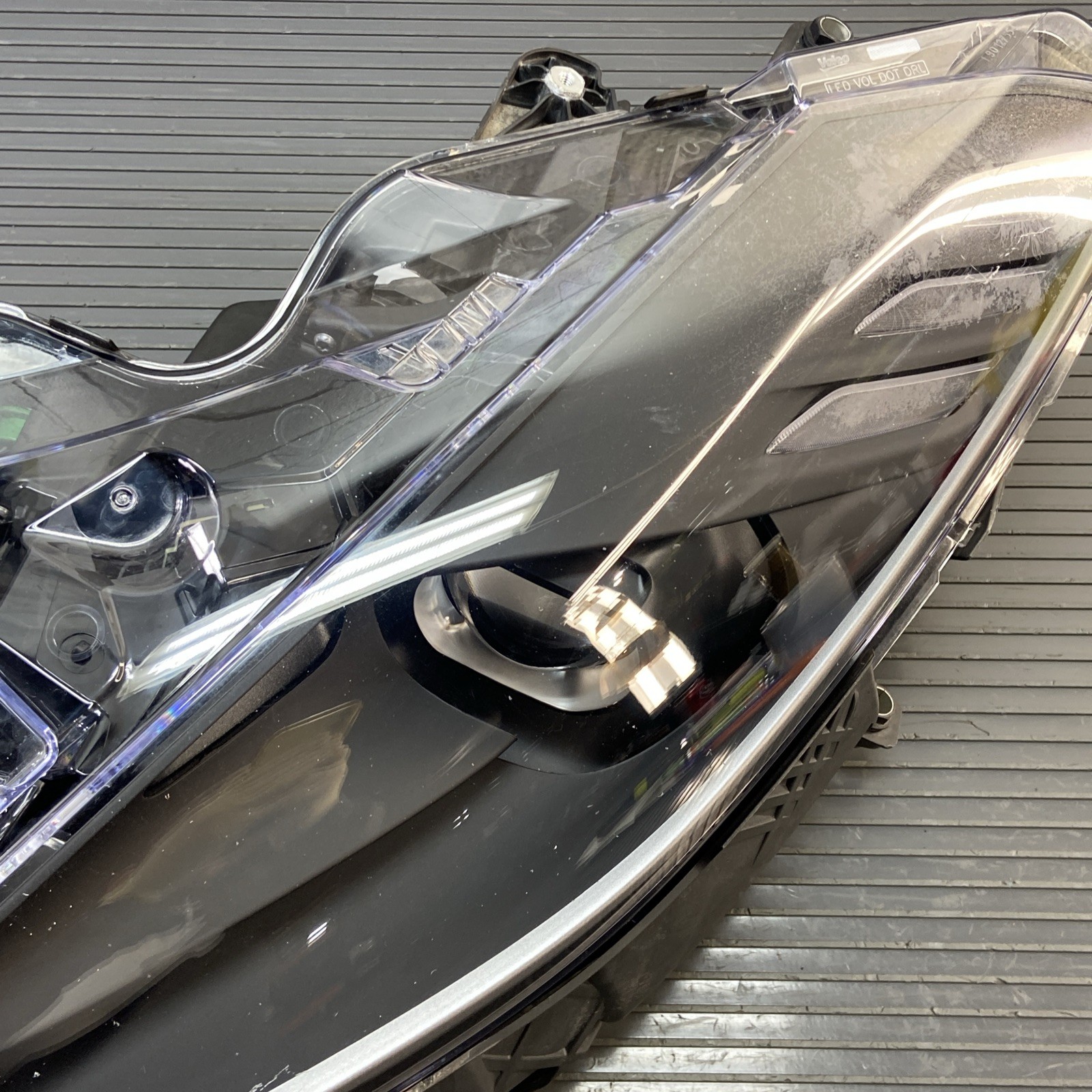 2018-2024 Ferrari 812 Superfast F152M Front Left Headlight 338314 OEM *NOTE*