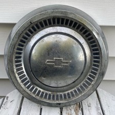 Vintage 60s 70s Chevrolet 10.5 Hub Cap Used Rough Condition 2