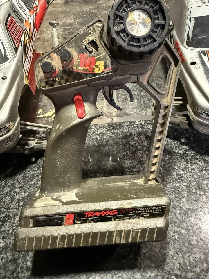 (2) Vintage Traxxas Rustler Yellow XL-5! Bad Motors !! Projects/ Bashers - Image 3 of 4