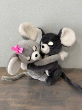 Vintage 1976 Dakin Hugging Mice Plush Toys Stuffed Animals Great Condition