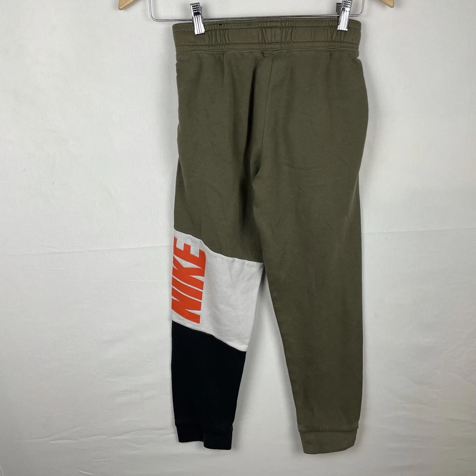 Pantalones deportivos Nike jóvenes grandes oliva negro blanco ropa deportiva pantalones Foto 2 de 4