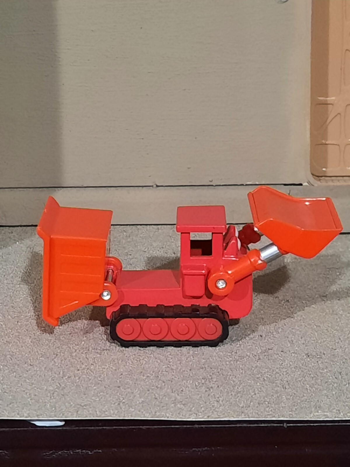 Bob The Builder Muck Red Bulldozer Diecast Vehicle Figure Learning