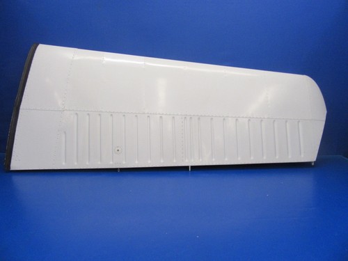 Beech Baron B55 Horizontal Stabilizer RH P/N 95-620010-634 w/Actuator (0917-137)