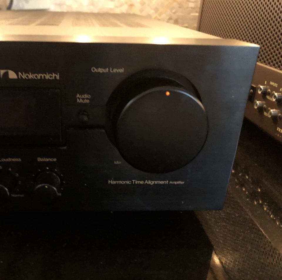 Nakamichi RE-1 AM/FM Stereo Receiver for parts or repair not working Foto 4 de 4