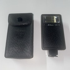 Nikon Speedlight SB-E Vintage Flash for Nikon EM FE FG Cameras with SS-10 Case