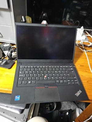 Lenovo ThinkPad E14 Core i7-11 Gen als Ersatzteilspender verkauft