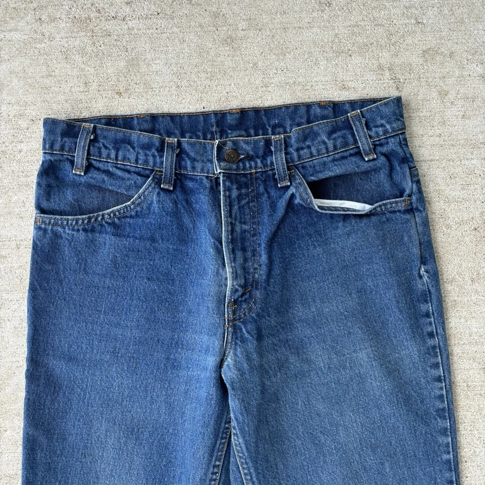 Pantalones de mezclilla vintage 684 Levis Big Bell Bottoms  Foto 3 de 4