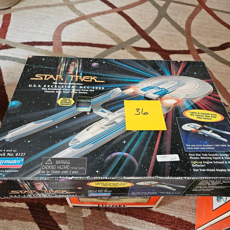 STAR TREK PLAYMATES. The Movie Collection: U.S.S. EXCELSIOR NCC-2000. MINT COND.
