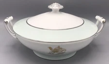 Jyoto China Covered Vegetable Serving Bowl Gold Floral SAN-0 775 Japan