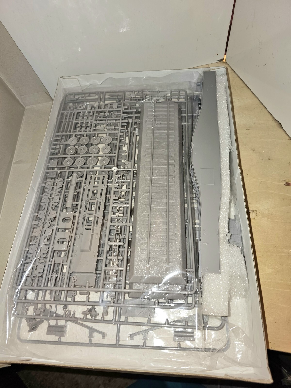 VINTAGE HASEGAWA GERMAN RAILWAY GUN SCHLANKE "LEOPOLD" 1/72 SCALE MODEL KIT