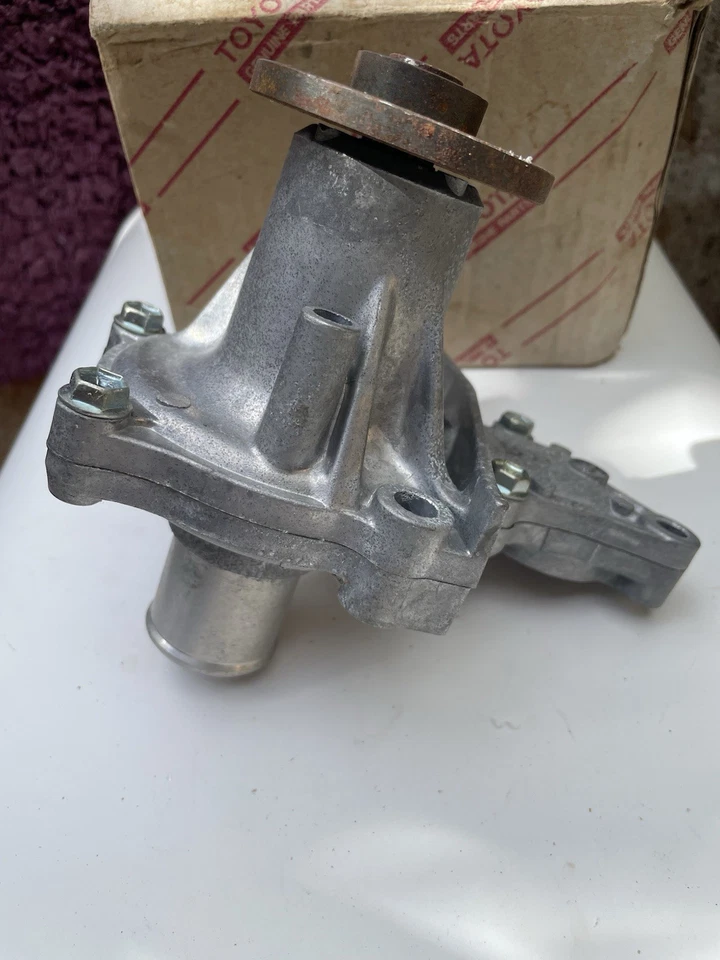Bomba de agua original Toyota Corolla 1993-97 T-109AH 16100-19305 19265 -JAPÓN Foto 4 de 4