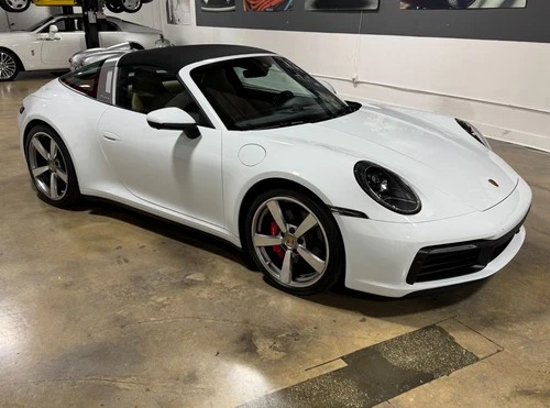 2022 Porsche 911 TARGA 4S Image 1 of 4