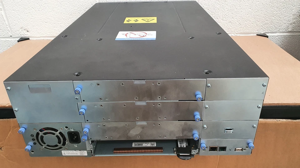 Dell PowerVault TL4000 4U 48 Slot Tape Library Autoloader Data Backup - Image 2 of 2