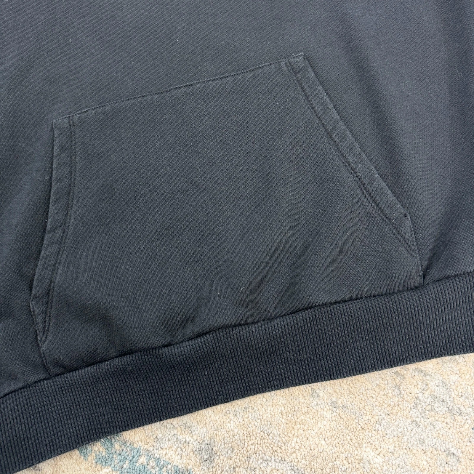 Felpa con cappuccio Celine x Heidi Slimane spilla di sicurezza nera prezzo consigliato £ 1000 ^