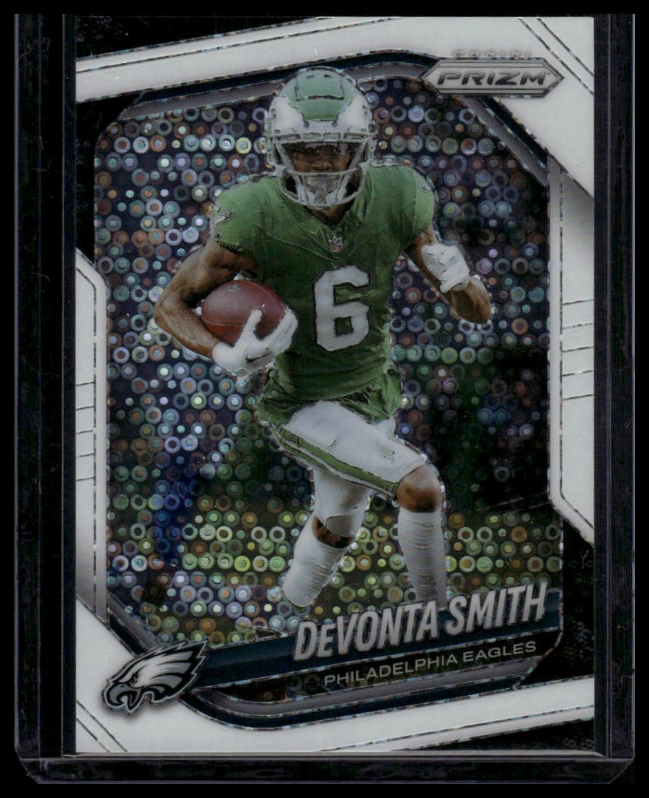 2025 Panini Prizm #70 DeVonta Smith White Disco