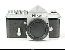 Nippon Kogaku Nikon F Eye level Silver body Film Camera 6700392