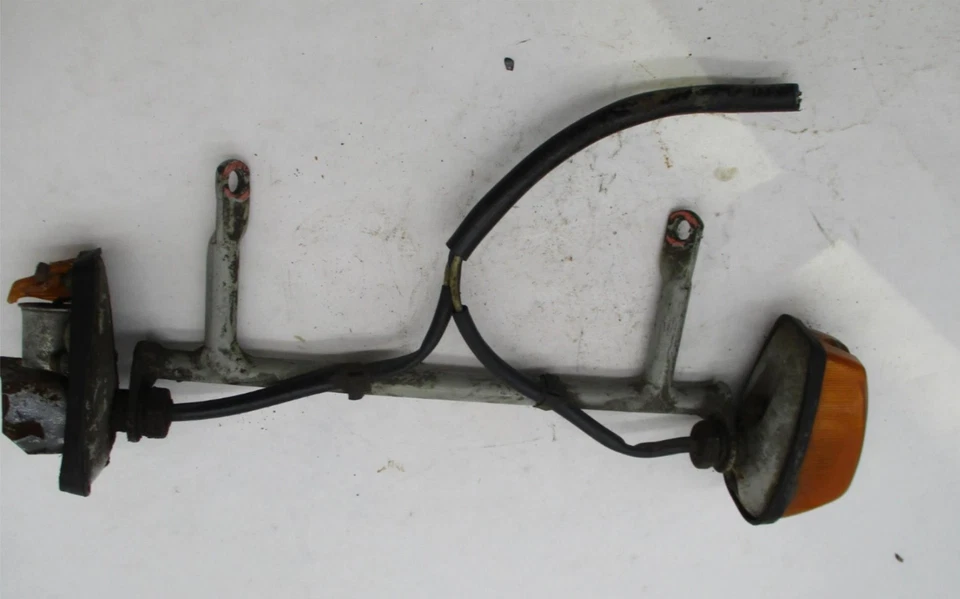 Conjunto de señal de giro JAWA CZ Californian 350 con soporte de barra de boca Foto 4 de 4