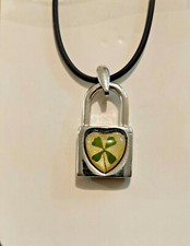 VÉRITABLE TRÈFLE 4 FEUILLES DANS UN CADENAS EN PENDENTIF VRAI BIJOU NATURE