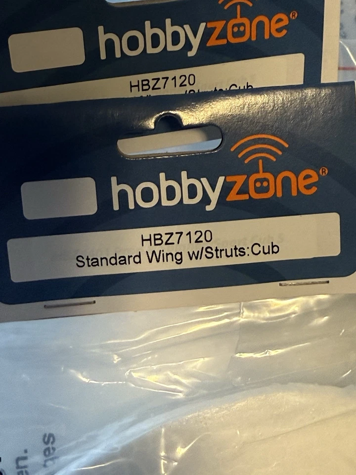 HobbyZone Standard Wing with Struts Super Cub LP HBZ7120 Replacement Wing - Image 2 of 2