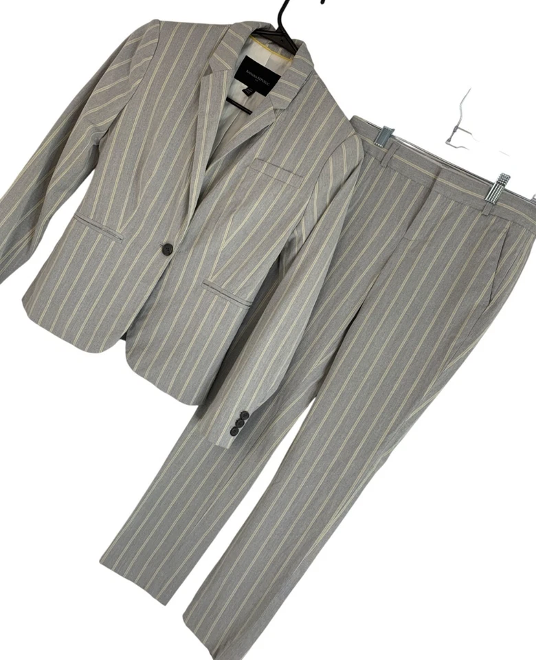 Conjunto de traje de dos piezas a rayas Banana Republic para mujer talla 00P blazer y pantalón Foto 2 de 4
