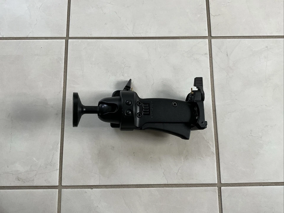 Manfrotto 322RC2 Grip Action Ballhead with 2 Quick Release Plate Used..Good - Image 3 of 4