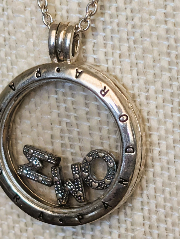 Collar Medallón Plata Esterlina Genuino Pandora "MAMÁ" Letra Flotante Dijes Foto 4 de 4