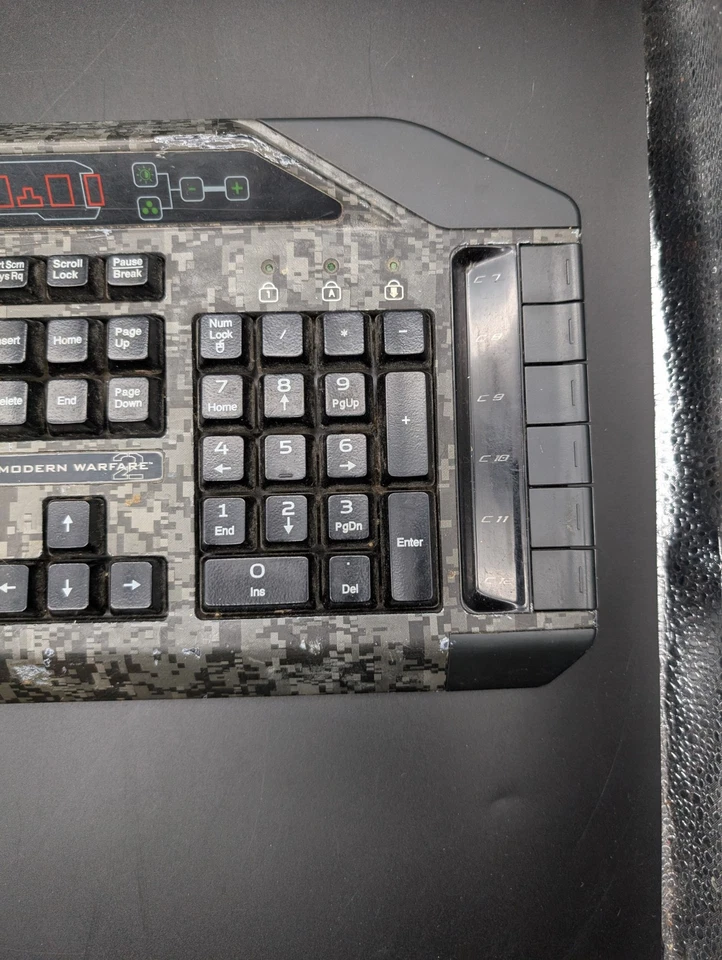 Call of Duty Modern Warfare 2 Mad Catz Elite Keyboard KU-0728 RARE Digital Camo - Image 2 of 4