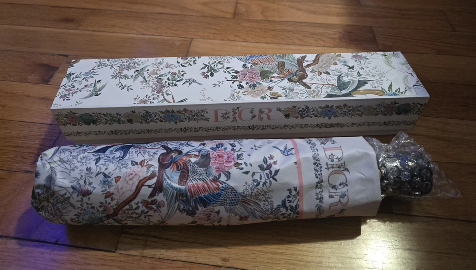 DIOR Umbrella with Pouch -GWP Authentic with Box - Image 2 of 4