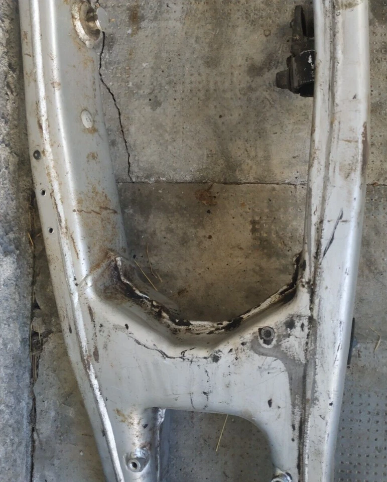 Forcellone Husqvarna WRE 125 - Immagine 3 di 4