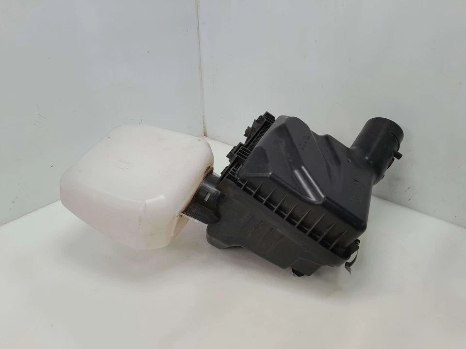 Conjunto de caja de filtro de aire motor PZEV 2014-2018 Subaru Forester 2,5 L OEM Foto 3 de 4