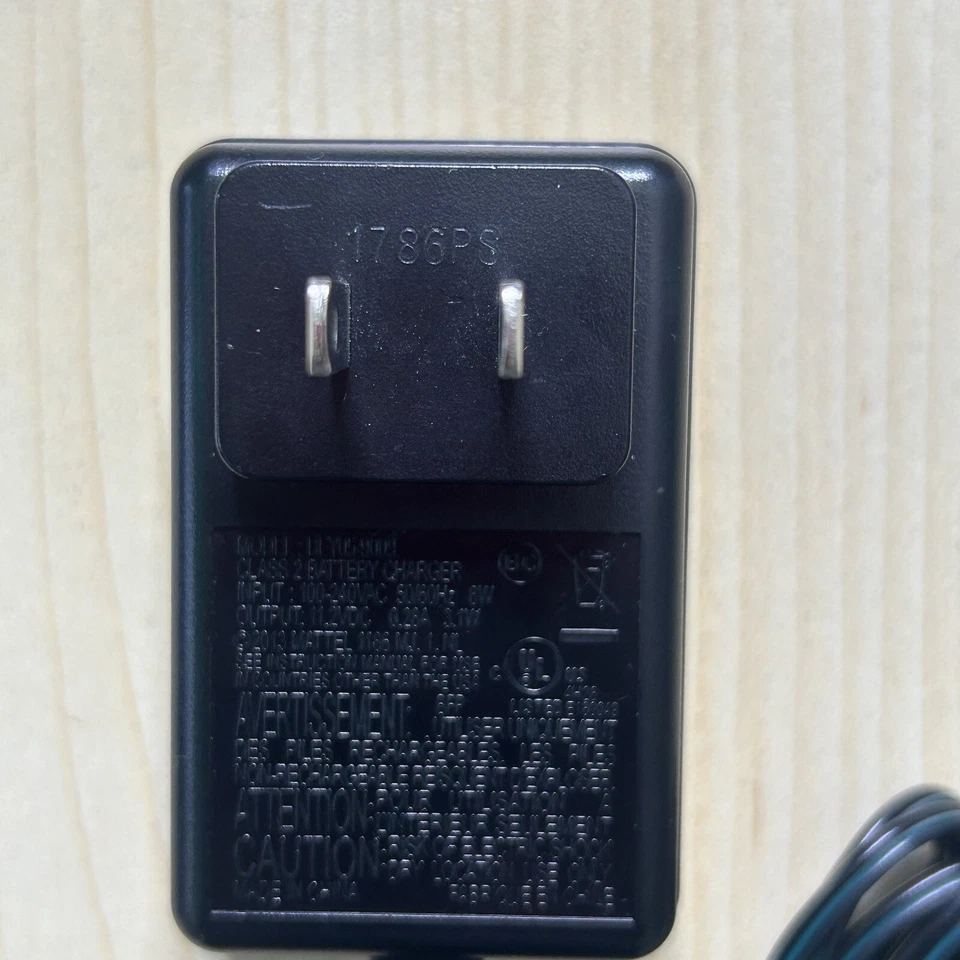 Tyco 9.6V NIMH Charger Model BFY05-9009 11.2VDC 0.28A 3.1W - Image 2 of 4