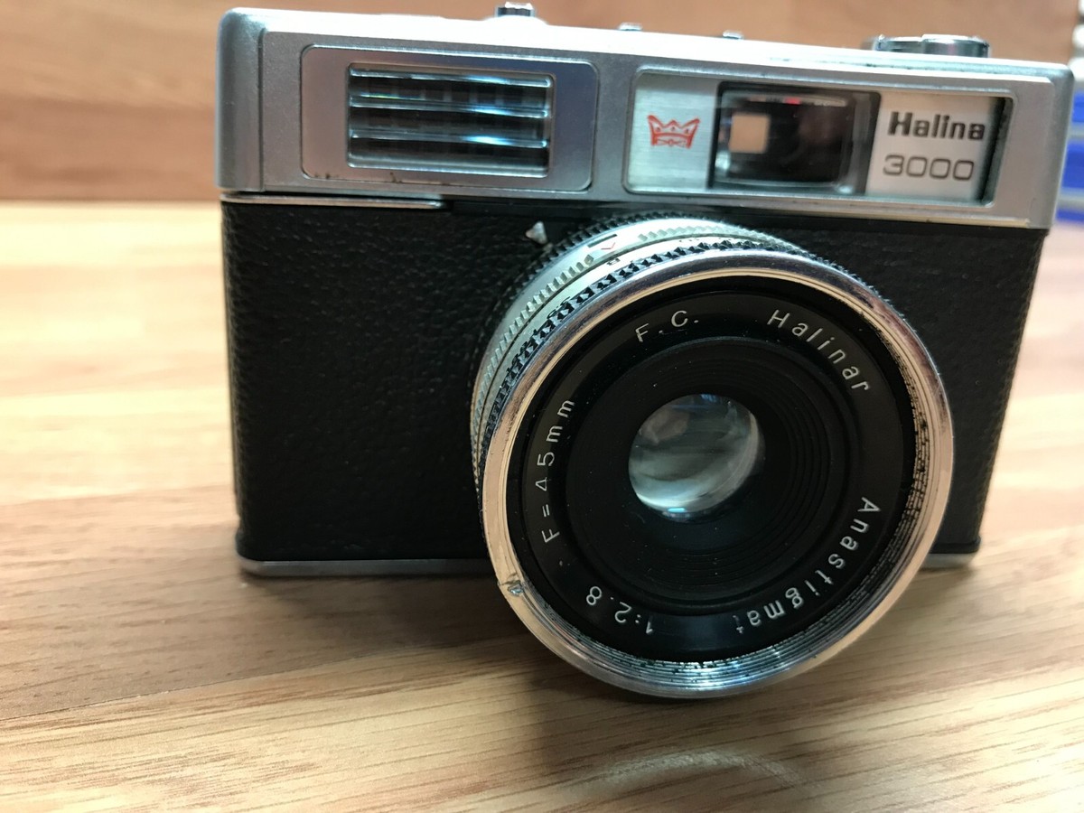 Vintage Halina 3000 35mm Camera 45mm Anastigmat Lens Retro Photography