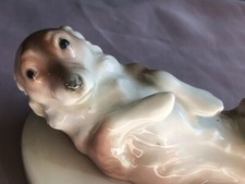 Vintage K.P.M Figur Hund auf dem Rücken selten - sehr leider A/F