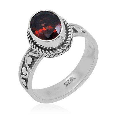 KUNSTGEFERTIGTER MOSAMBIK GRANAT RING IN STERLINGSILBER, GRÖSSE 7