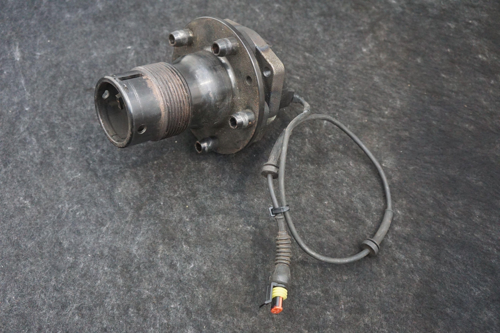 Left Center Lock Wheel Hub Bearing Conversion 220562 Ferrari F430 Challenge 2006