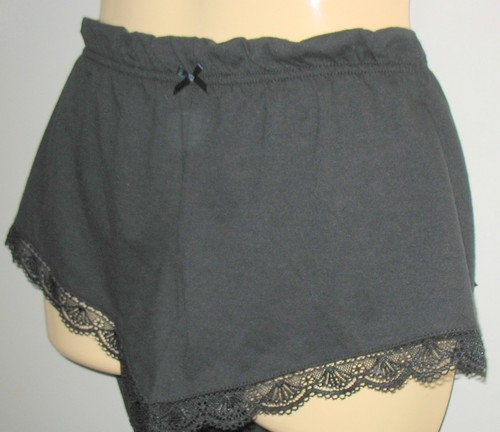 JUICY COUTURE SLEEP - NEW - XL - 2PC - PAJAMA SET - SHORTS & TOP - Picture 3 of 8