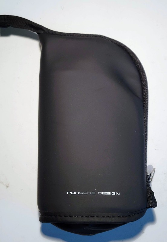 PORSCHE DESIGN lufthansa business class amenity kit opened