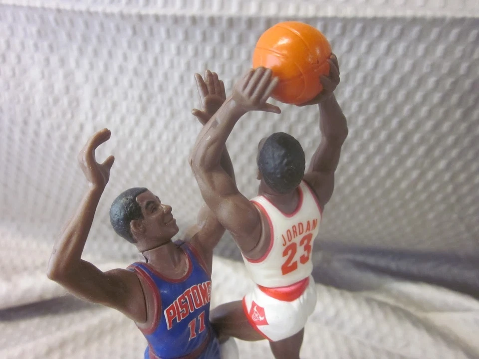 Kenner 1989 de colección alineación inicial Michael Jordan vs Isiah Thomas uno a uno Foto 2 de 4