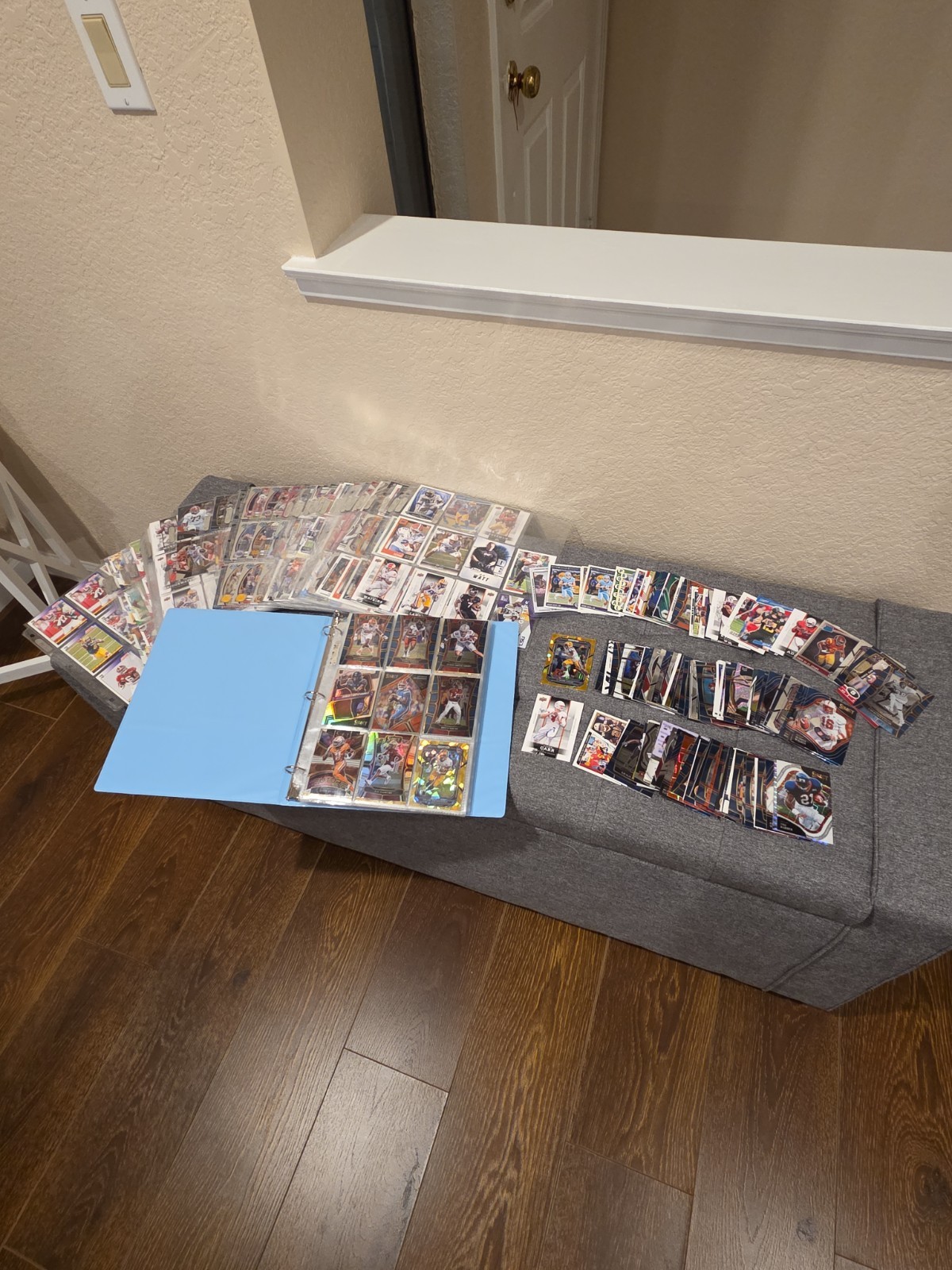 Ncaa Football Cards Lot Over 500 Cards + Derek Carr Autographed Rc !! 