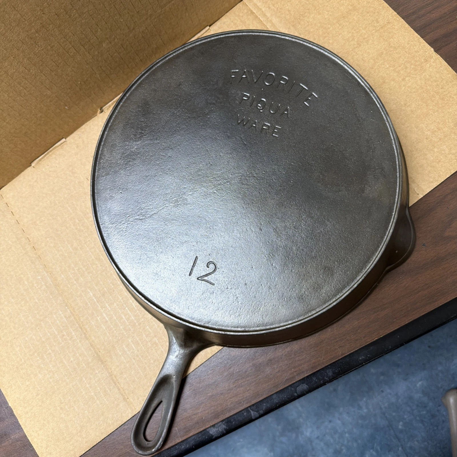 HUGE Favorite Piqua Ware Cast iron skillet 12 10"Flat Bottom