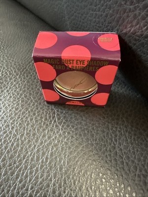 MAC Magic Dust Eyeshadow FORWARD MARCH 1.15g/.04oz NEW IN BOX Authentic
