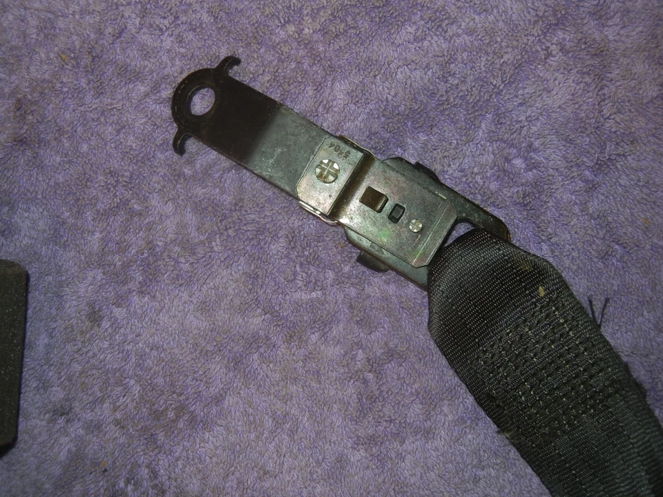 Retractor de cinturón de seguridad SAAB 9-5 2006-2009 fuente izquierda negro 12756306 Foto 3 de 4