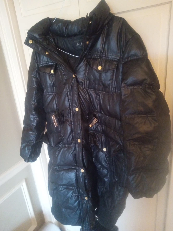 Capucha Sean John negra brillante acolchada de piel sintética 1X para mujer 60 % plumón Giii Foto 3 de 4